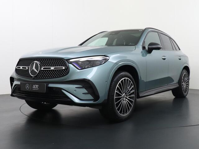 Mercedes-Benz GLC-KLASSE 300e 4MATIC Sport Edition | Panorama - Schuifdak | Stoelverwarming Voorin | 360° Camera | Niveauregeling | Memorystoelen | Digital Light | Apple Carplay & Android Auto | Sfeerverlichting