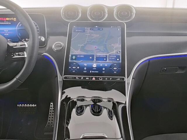 Mercedes-Benz GLC-KLASSE 300 e 4MATIC AMG Plug-In Hybride Edition AMG | Trekhaak | Panorama Schuif-Kanteldak | Rijassistentiepakket plus | AC en DC Laden | Stuur en Stoelverwarming. Inclusief 24 maanden MB Certified garantie voor Europa.