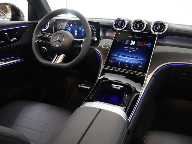 Mercedes-Benz GLC-KLASSE 300e 4MATIC Sport Edition | Panoramaschuifdak | Premium pakket | Nightpakket | 360° camera | Dodehoekassistent | DIGITAL LIGHT |