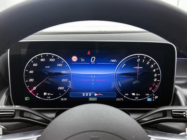 Mercedes-Benz GLC-KLASSE Coupé 300e 4MATIC Business Solution AMG | Trekhaak | Panoramaschuifdak | Memorypakket voorstoelen | URBAN GUARD voertuigbescherming plus | 19 inch AMG velgen | Sfeerverlichting | EASY PACK achterklep |