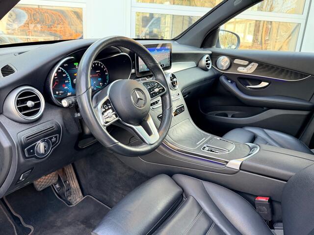 Mercedes-Benz GLC-KLASSE 300e 4MATIC/ Panodak/ Burmester/ 360/ Head-up
