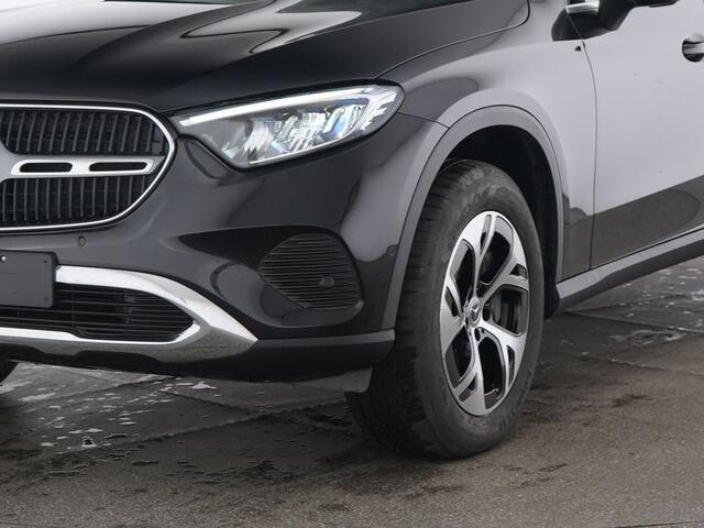 Mercedes-Benz GLC-KLASSE 300 e 4MATIC Plug-In Hybride Trekhaak | Ledkoplampen | Memory Voorstoelen | Stoel en Stuurwarming | Achteruitrijcamera. Inclusief 24 maanden MB Certified garantie voor Europa.