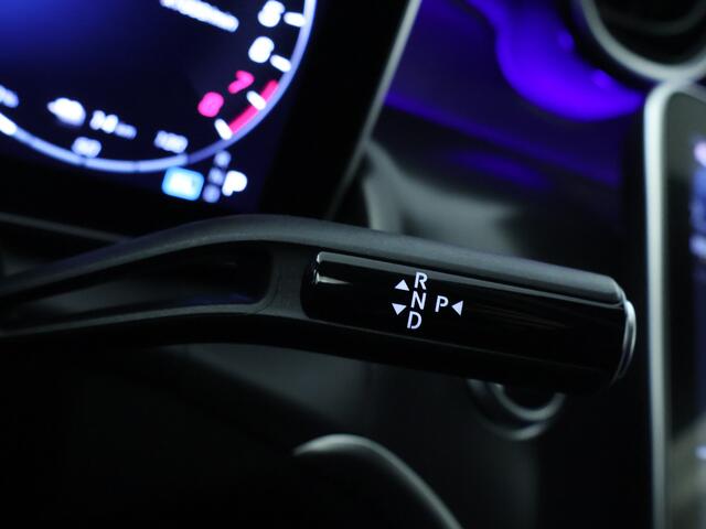 Mercedes-Benz GLC-KLASSE Coupé 300 e 4Matic AMG Plug-In Hybride | Trekhaak | Sfeerverlichting | Car Play | Parkeerpakket met Camera | Stuur en Stoelverwarming | Inclusief 24 maanden Mercedes-Benz Certified garantie voor Europa.