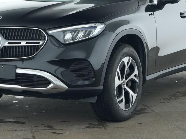 Mercedes-Benz GLC-KLASSE 300 e 4MATIC Plug-In Hybride Trekhaak | Burmester® 3D-Surround-Soundsystem | Memory voorstoelen | Parkeerpakket met 360°-camera. Inclusief 24 maanden MB Certified garantie voor Europa.