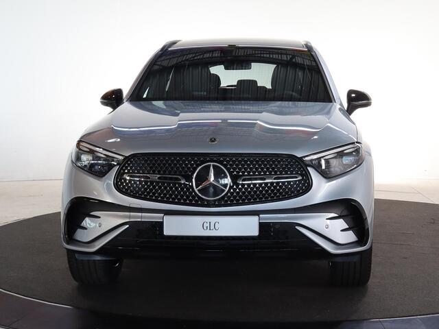 Mercedes-Benz GLC-KLASSE 300e 4MATIC Sport Edition | Panoramaschuifdak | Premium pakket | 360 Camera | Matrix LED koplampen