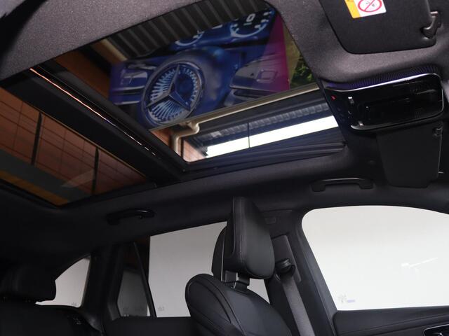 Mercedes-Benz GLC-KLASSE 300e 4MATIC Sport Edition | Panoramaschuifdak | Premium pakket | 360 Camera | Matrix LED koplampen