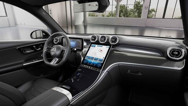 Mercedes-Benz GLC-KLASSE 300e 4MATIC Sport Edition | Panoramaschuifdak | Premium Plus | Techniekpakket | Head-up display | Luchtvering |