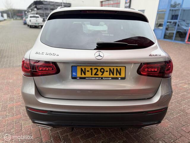 Mercedes-Benz GLC-KLASSE 300e 4MATIC AMG BOMVOL OPTIES!