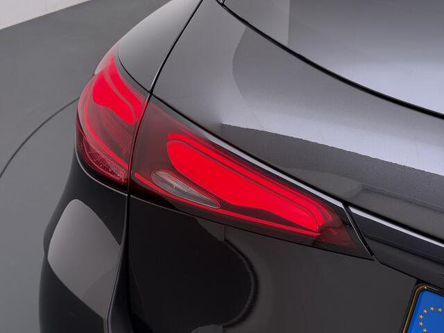 Mercedes-Benz GLC-KLASSE 300e AMG // Trekhaak // Burmester // 360 Camera // Memory // 20 inch // Carplay