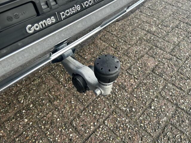 Mercedes-Benz GLC-KLASSE Coupé 300 e 4MATIC | Panoramadak | Trekhaak | Beige Leder | Adaptief Cruise Control