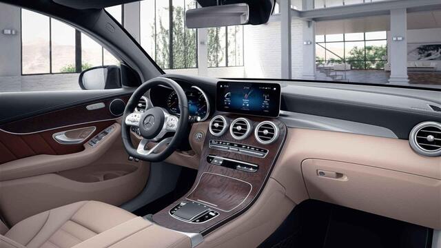 Mercedes-Benz GLC-KLASSE Coupé 300e 4MATIC Premium Plus | AMG | Schuif/kanteldak | Trekhaak | Night | Beige leder | Headup | Multibeam |