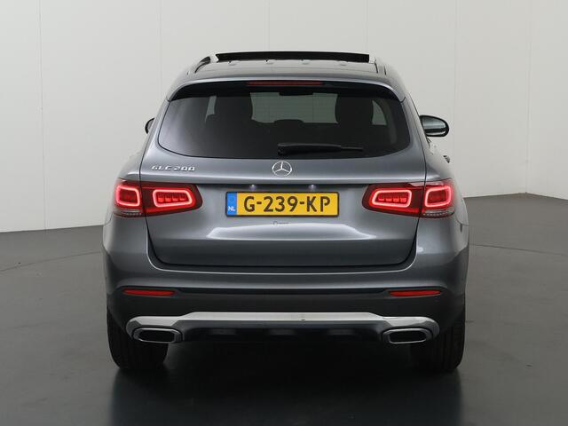 Mercedes-Benz GLC-KLASSE 200 Advantage | Panoramadak | Widescreen | Apple Carplay | Stoelverwarming |