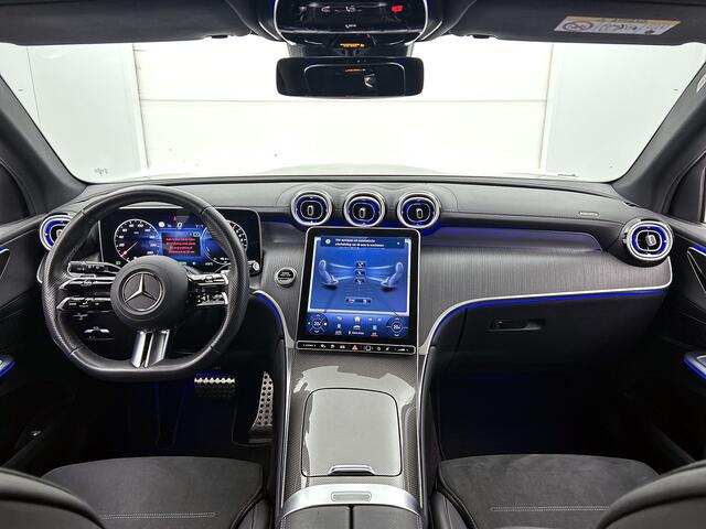 Mercedes-Benz GLC-KLASSE 300 e 4MATIC AMG Plug-In Hybride Luchtvering | Trekhaak | AMG Line | Night Pakket | Achteras besturing | Parkeerpakket met 360°-camera. Inclusief 24 maanden MB Certified garantie voor Europa.