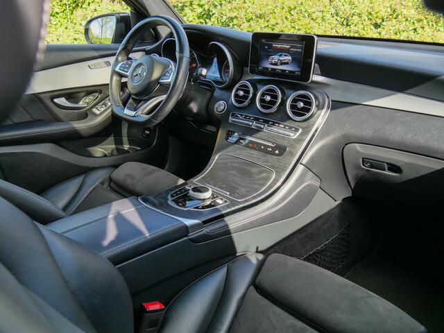 Mercedes-Benz GLC-KLASSE Coupé 250 4MATIC Premium AMG | PANODAK | 20" |