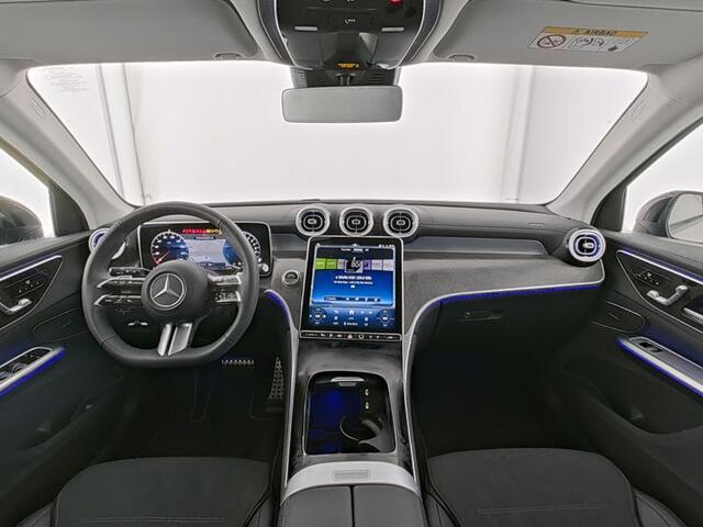 Mercedes-Benz GLC-KLASSE 300 e 4MATIC AMG Plug-In Hybride AMG Line Premium | Night Pakket | Trekhaak | Distronic | Advanced Soundsystem | Digilal Licht | Memory voorstoelen. Inclusief 24 maanden Mercedes-Benz Certified garantie voor Europa.