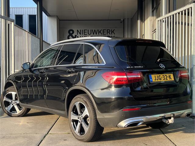 Mercedes-Benz GLC-KLASSE 350e 4MATIC Ambition Hybride | LEDER | TREKHAAK | SCHUIF/KANTELDAK | 360 CAMERA | NAVI | ADAPTIVE CRUISE CONTROL | PDC V+A | CLIMATE CONTROL | LMV 19'' | STOELVERWARMING | LED | BLUETOOTH