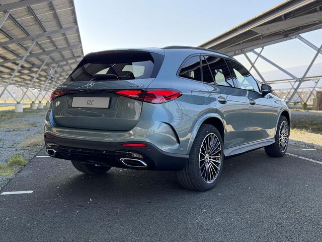 Mercedes-Benz GLC-KLASSE 300e 4MATIC Sport Edition | Night | Panoramaschuifdak | Premium pakket | Head-Up | Dodehoekassistent | DIGITAL LIGHT | Burmester |