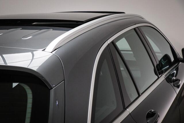 Mercedes-Benz GLC-KLASSE 250 4MATIC Premium Plus | PANORAMADAK | STOELVERWARMING | TREEPLANKEN | CAMERA | TREKHAAK | 19"