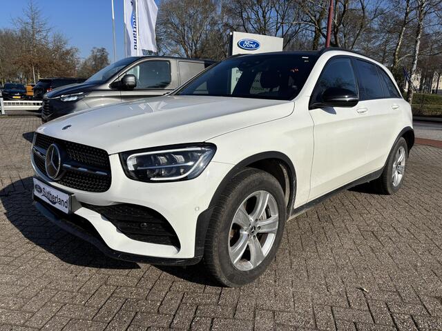 Mercedes-Benz GLC-KLASSE 300e 4MATIC AMG Line PHEV 320pk | Trekhaak | Panoramadak | 2 bandensets | Leder | Adaptive cruise control | Camera