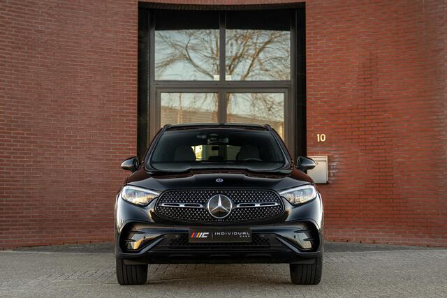 Mercedes-Benz GLC-KLASSE 300e 4MATIC AMG Distronic Burmester Panorama BTW