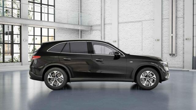 Mercedes-Benz GLC-KLASSE 300e 4MATIC Luxury Line | Premium plus pakket | Keyless | 360 camera | Panoramadak | Trekhaak | Verwarmd stuur | Burmester |