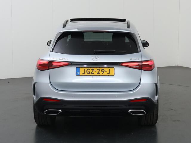 Mercedes-Benz GLC-KLASSE 300e 4MATIC Sport Edition | Panoramaschuifdak | Premium pakket | Nightpakket | 360° camera | Dodehoekassistent | DIGITAL LIGHT |