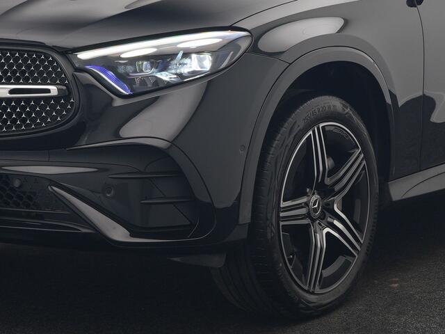 Mercedes-Benz GLC-KLASSE 300e 4MATIC AMG Line Plug In Hybrid 313pk Dealer O.H. PHEV | Trekhaak Af Fabriek | Adaptive Cruise | Burmester 3D | 360 Camera | Lederen Sportstoelen Memory & Verwarmd | 20"L.M | Digital Light | Sfeerverlichting | Keyless | Blis |
