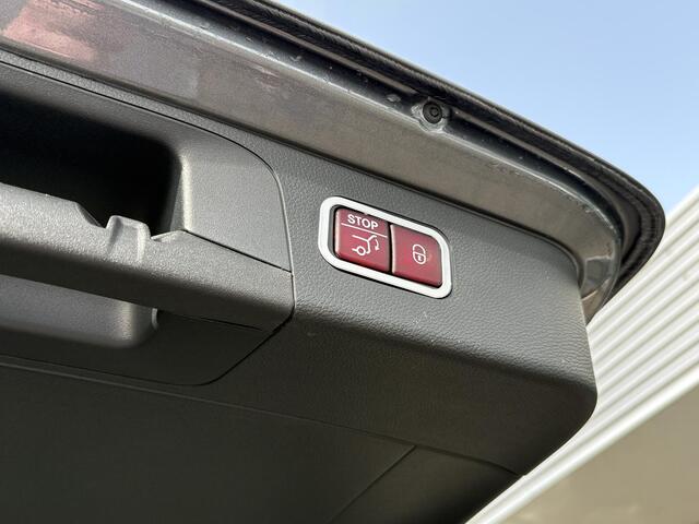 Mercedes-Benz GLC-KLASSE 300e 4MATIC AMG Line 320pk | PHEV | Panoramadak | Stoelverwarming | Burmeister | 360 Camera | Adaptive Cruise |