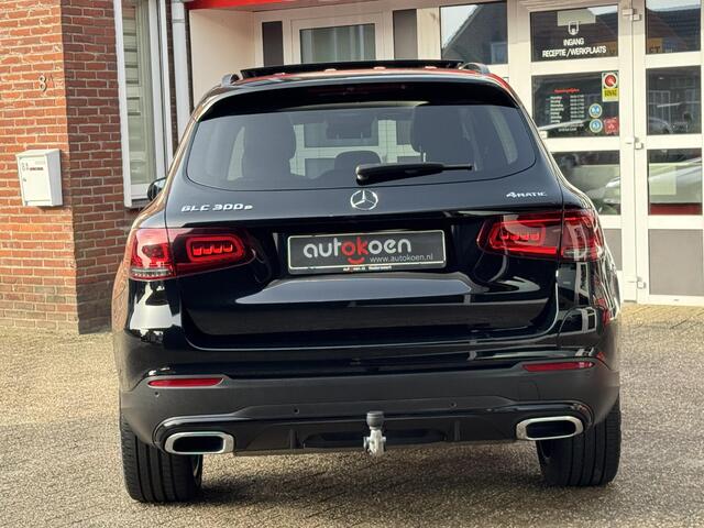 Mercedes-Benz GLC-KLASSE 300e 4MATIC Business Solution AMG *PANO/TREKHAAK/BTW*