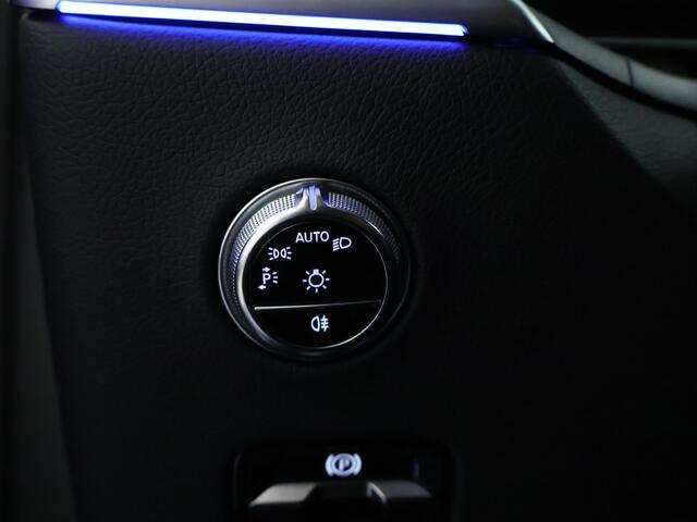 Mercedes-Benz GLC-KLASSE 300 e 4MATIC AMG Plug-In Hybride | Luchtvering | Panoramadak | Rijassistentiepakket plus | Memory | 360 gr Camera | Winterpakket | Inclusief 24 maanden MB Certified garantie voor Europa.