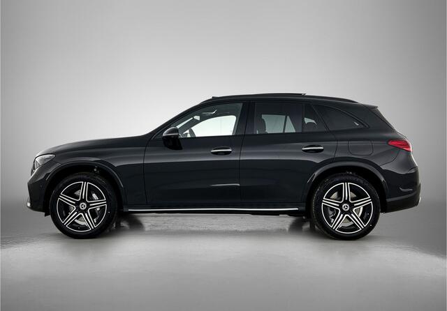 Mercedes-Benz GLC-KLASSE 300e 4MATIC Sport Edition | Premium pakket | Nightpakket | Treeplanken | Trekhaak | Panoramaschuifdak | Memorypakket | Smartphone-integratie | 360° camera | Augmented Reality navigatie |