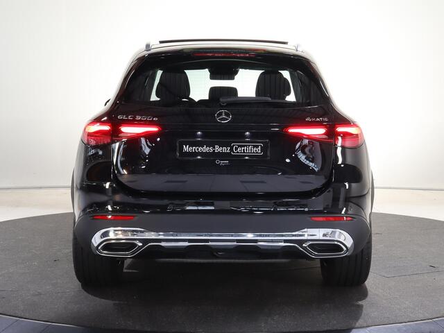 Mercedes-Benz GLC-KLASSE 300e 4MATIC Luxury Line | Panoramadak | Trekhaak | Digital light | Winter pakket |