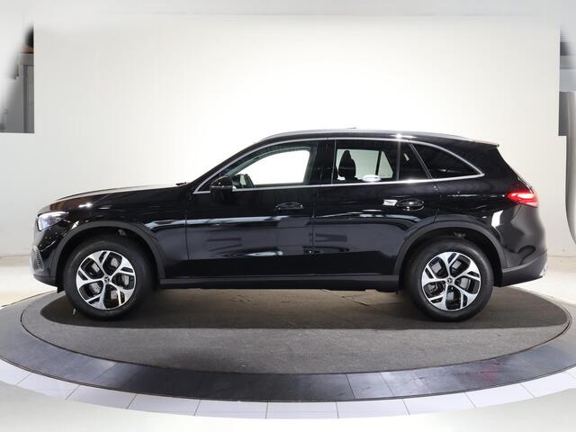 Mercedes-Benz GLC-KLASSE 300e 4MATIC Luxury Line | Panoramadak | Trekhaak | Digital light | Winter pakket |