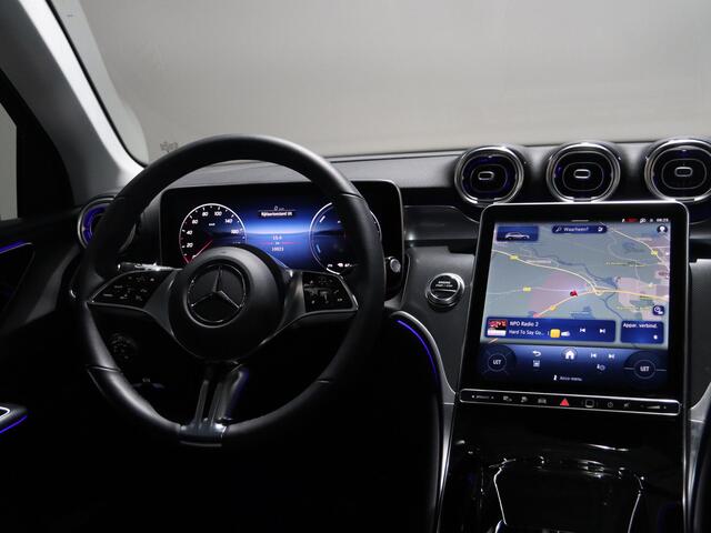Mercedes-Benz GLC-KLASSE 300e 4MATIC Luxury Line | Panoramadak | Trekhaak | Digital light | Winter pakket |