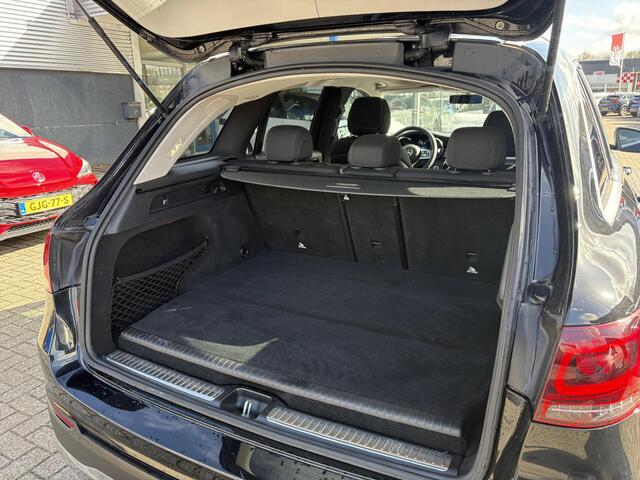 Mercedes-Benz GLC-KLASSE 300e 4MATIC 320pk | Plug-in Hybride | PHEV | Panoramadak | Achteruitrijcamera | Adaptive cruise control