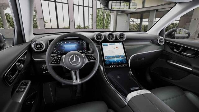 Mercedes-Benz GLC-KLASSE 300e 4MATIC Luxury Line | Panoramadak | Trekhaak | Rij assistentiepakket | Winter pakket |