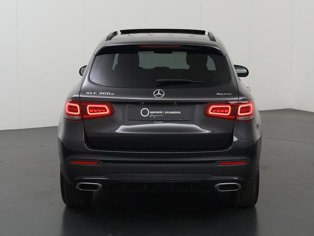 Mercedes-Benz GLC-KLASSE 300e 4MATIC Premium | Digitale cockpit | AMG | Panoramadak | Night pakket | Keyless |