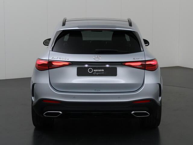 Mercedes-Benz GLC-KLASSE 300e 4MATIC Sport Edition | Panoramadak | Trekhaak | Burmester || Head up display | Rijassistentie pakket |