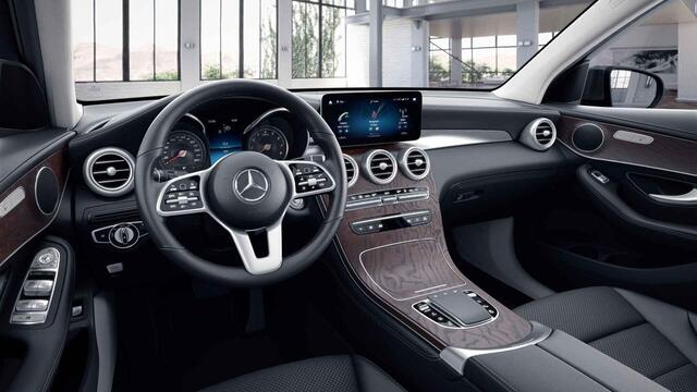 Mercedes-Benz GLC-KLASSE 300e 4MATIC Business Solution AMG | AMG | Night | Panoramadak | Trekhaak | Stoelverwarming |