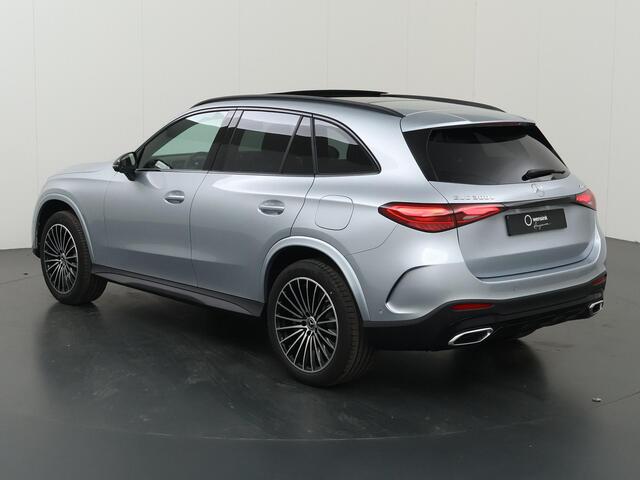 Mercedes-Benz GLC-KLASSE 300e 4MATIC Sport Edition | Panoramaschuifdak | Premium pakket | Nightpakket | 360° camera | Dodehoekassistent | DIGITAL LIGHT |