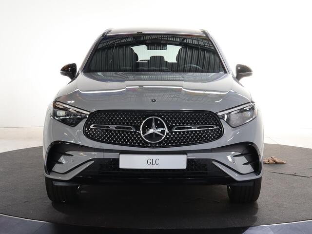 Mercedes-Benz GLC-KLASSE 300e 4MATIC Sport Edition | AMG | Panoramaschuifdak | Premium Plus | Rijassistentiepakket plus | Head-up display | Burmester | Nightpakket | Trekhaak |