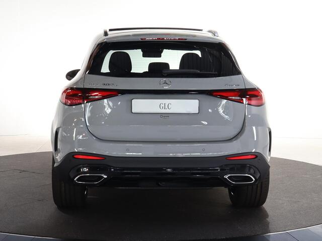Mercedes-Benz GLC-KLASSE 300e 4MATIC Sport Edition | AMG | Panoramaschuifdak | Premium Plus | Rijassistentiepakket plus | Head-up display | Burmester | Nightpakket | Trekhaak |