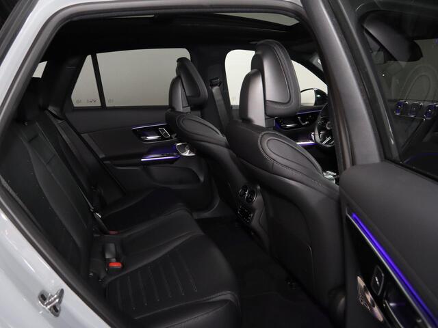 Mercedes-Benz GLC-KLASSE 300e 4MATIC Sport Edition | AMG | Panoramaschuifdak | Premium Plus | Rijassistentiepakket plus | Head-up display | Burmester | Nightpakket | Trekhaak |