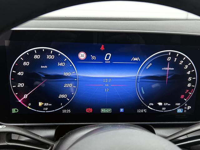 Mercedes-Benz GLC-KLASSE 300e 4MATIC Business Solution AMG | Premium | Nightpakket | Trekhaak | 20 inch vijfspaaks AMG-velgen | Smartphone-integratie | 360° camera | Sfeerverlichting |