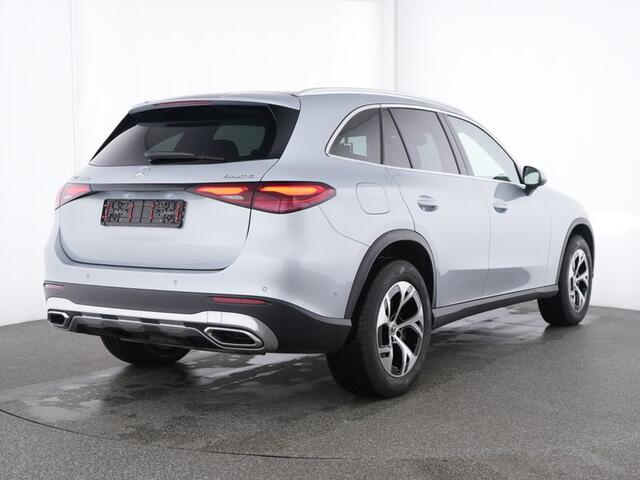 Mercedes-Benz GLC-KLASSE 300 e 4MATIC Plug-In Hybride Trekhaak | Stoelverwarming voor en achter | Memory voorstoelen | Stuurverwarming | Parkeerpakket met achteruitcamera. Inclusief 24 maanden MB Certified garantie voor Europa.