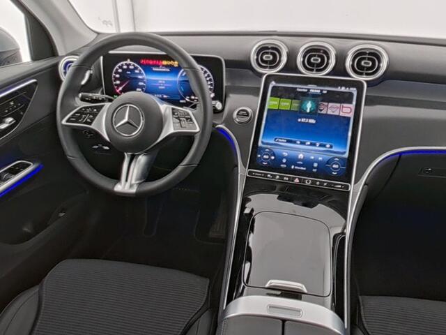 Mercedes-Benz GLC-KLASSE 300 e 4MATIC Plug-In Hybride Trekhaak | Stoelverwarming voor en achter | Memory voorstoelen | Stuurverwarming | Parkeerpakket met achteruitcamera. Inclusief 24 maanden MB Certified garantie voor Europa.