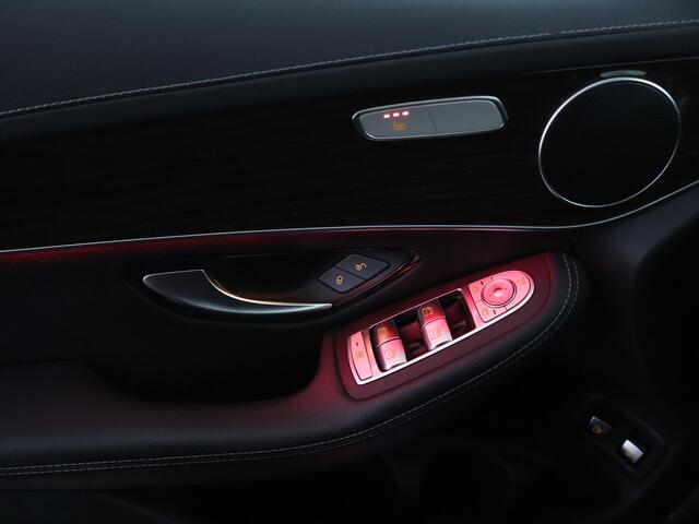 Mercedes-Benz GLC-KLASSE 300 e 4MATIC Premium Panoramadak | Stoelverwarming Inclusief 24 maanden MB Certified garantie voor Europa.