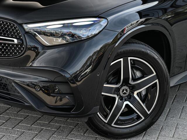 Mercedes-Benz GLC-KLASSE 300e 4MATIC AMG Line | Panoramadak | Burmester | Night pack | Head-up | 360 camera | Digital light | Keyless | Stoelverwarming | Ambiance interieur