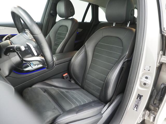 Mercedes-Benz GLC-KLASSE 300e 4MATIC AMG | Panoramadak | Sfeerlicht | Camera | Sportstuur | Virtual | Stoelverwarming | Carplay