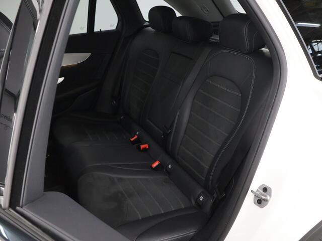 Mercedes-Benz GLC-KLASSE 300e 4MATIC Premium Plus | Night | Panoramadak | Trekhaak | Stoelverwarming | 360 graden camera |